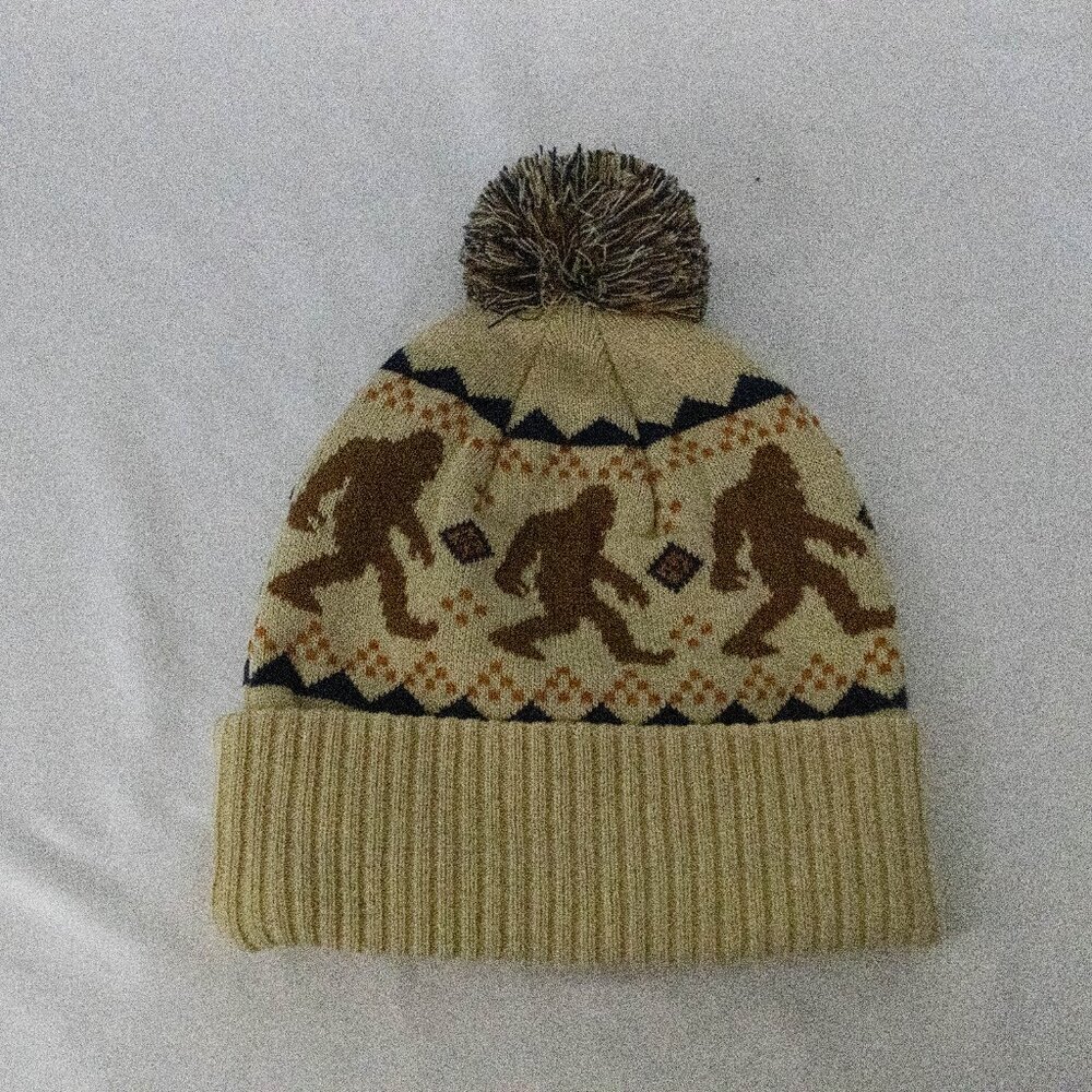 BIG FOOT TAN TOBAGGAN with PUFF TOP